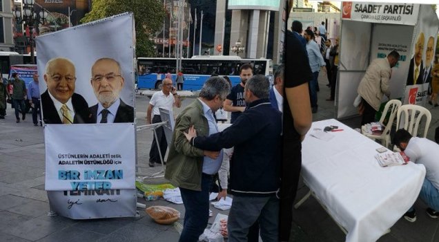 Saadet Partisi'nin standına saldırı