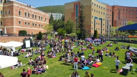 ozel universiteler ticarethane gibi gercek gundem