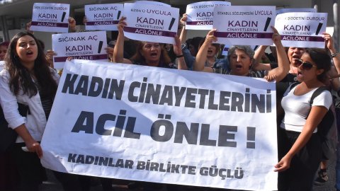 Adana Da Kadin Cinayeti 2 Kadin Tufekle Vurularak Olduruldu Gercek Gundem