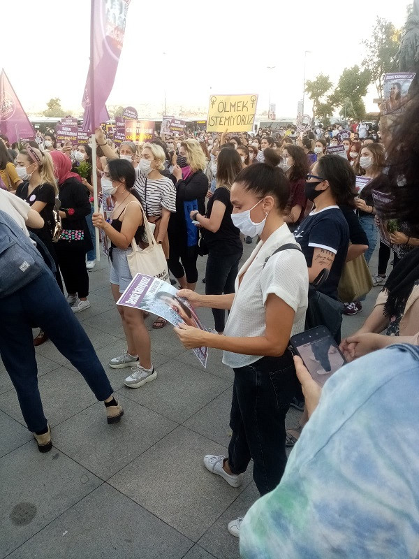 Pınar Gültekin'in katledilmesini protesto eden kadınlara polis müdahalesi - Resim : 7