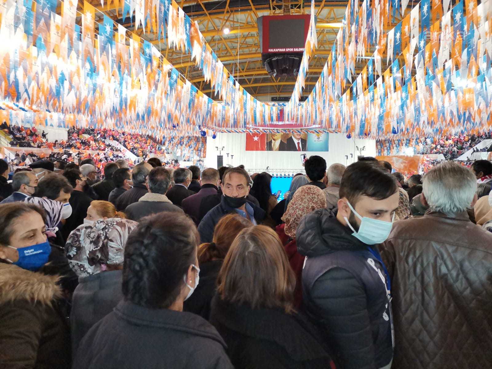 İzmir'de AKP kongresine katılanlara koronavirüs şoku: Pozitif çıktı - Resim : 1