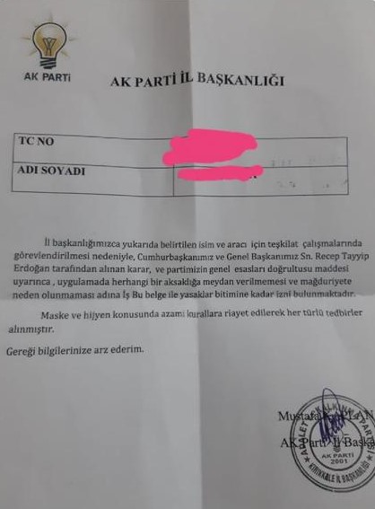 'Yenimahalle'nin AKP'li İlçe Başkanlığı üyelerine izin belgesi dağıtıyor' iddiası - Resim : 1