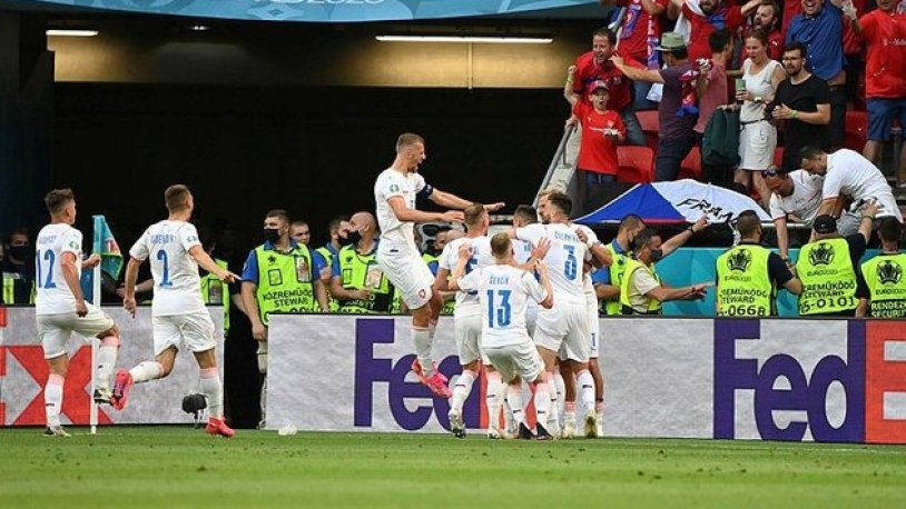 EURO 2020'de Çekya, Hollanda'yı yıkarak çeyrek finale ...