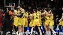 Milano-Fenerbahçe Beko maçında kavga! Son düdükten sonra ortalık gerildi...