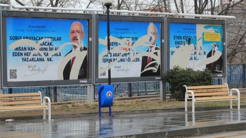 Sincan'da, CHP lideri Kılıçdaroğlu'nun yer aldığı bilboardlara saldırı